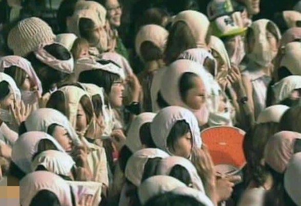 <em>日本</em>奇葩写真 女生<em>内裤</em>蒙脸_图片新闻_贵阳网