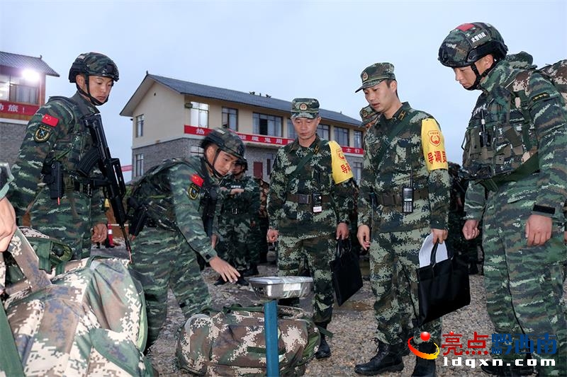 武警黔西南支队参加第三季度魔鬼周极限训练