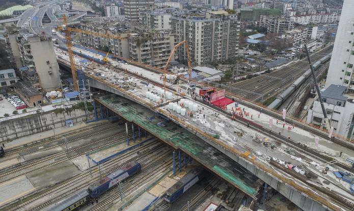 贵阳市人民大道南段有望春节前全线建成