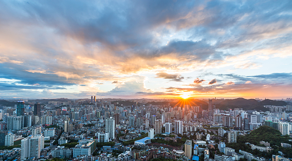 贵阳将打造4条城市走廊 努力构建承超过800万人的城市框架