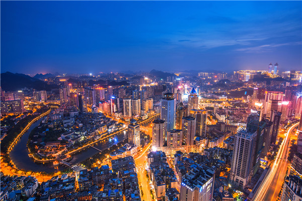 贵阳要用好开放合作平台，进一步深化跨关区协同合作