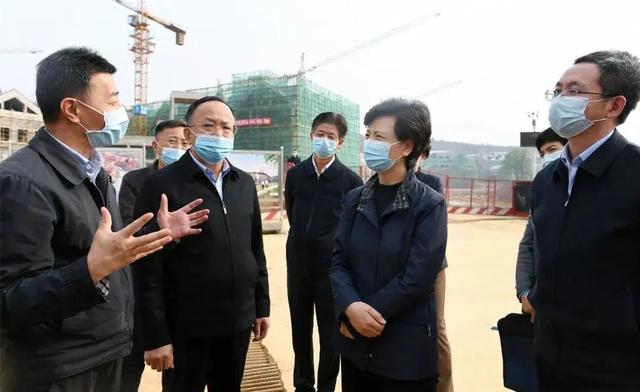 谌贻琴赴贵阳市、贵安新区调研新型基础设施建设