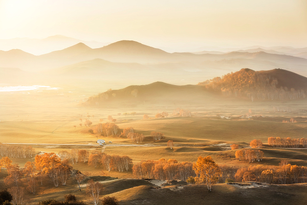 修文县举办老年人登高活动