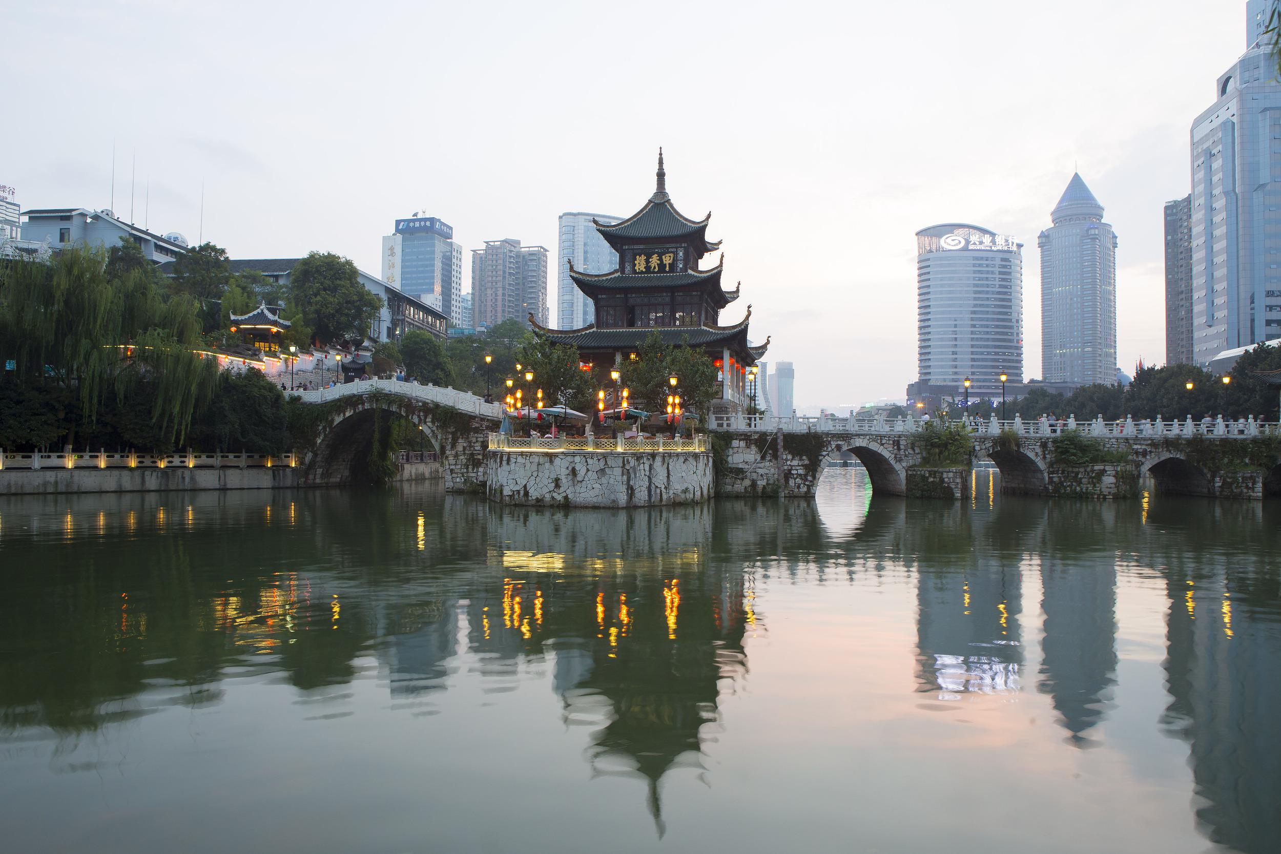 省委宣讲团在全省妇联系统宣讲