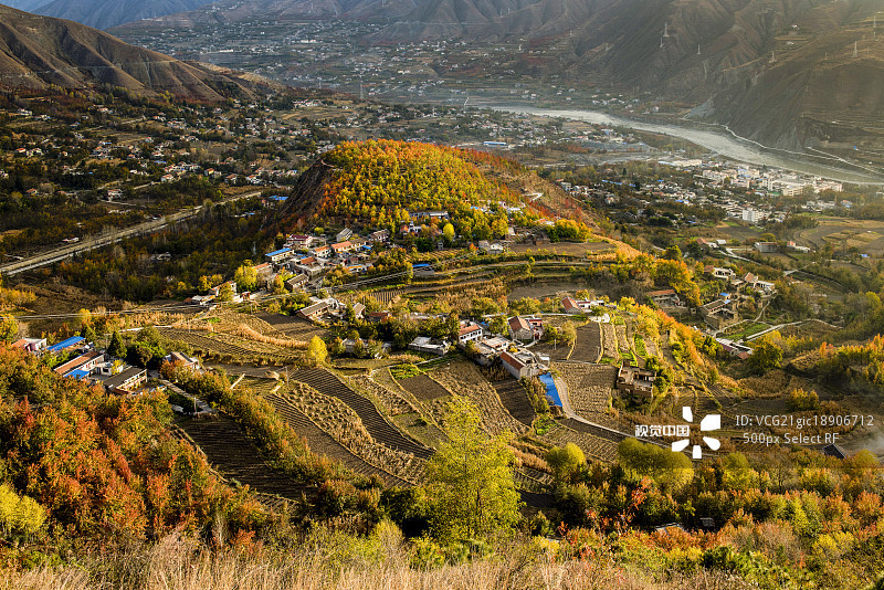 修文县六屯镇—— 创建文明乡镇 绘就富美画卷