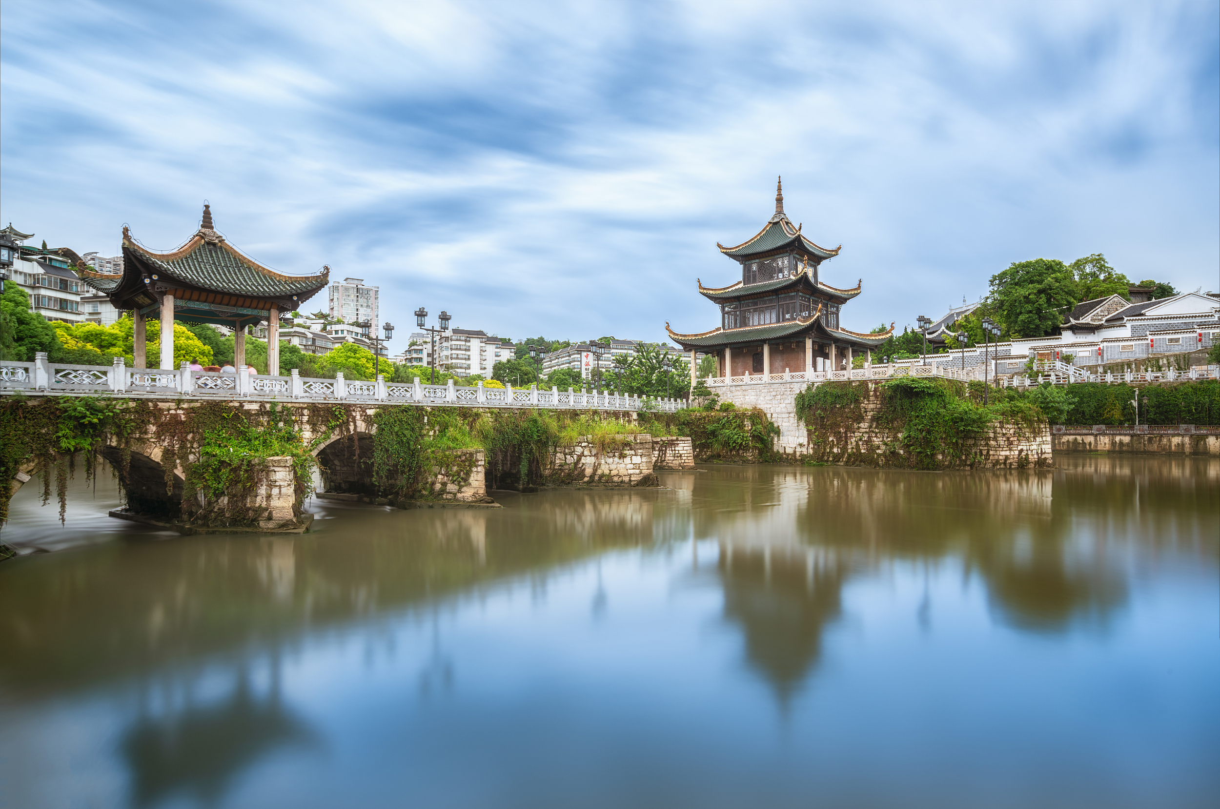 谌贻琴主持召开省委专题会议 研究部署2021中国国际大数据产业博览会 和2021年生态文明贵阳国际论坛筹备工作