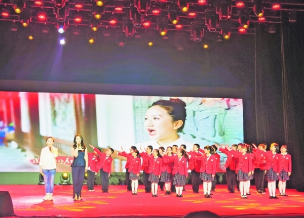 云岩区举行“良知行·阳明文化接力”小花文艺汇演