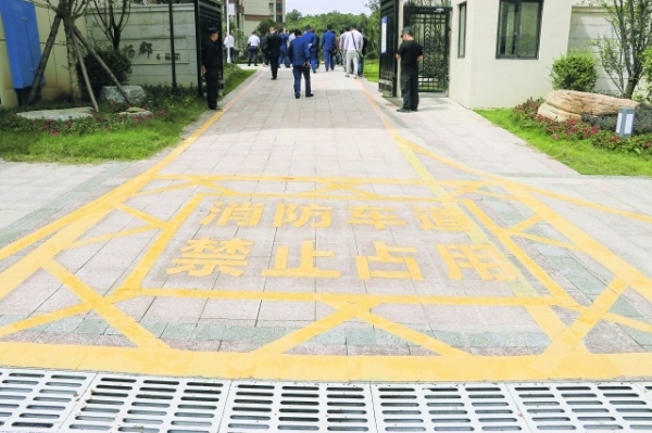 “三改”改出满满幸福感 ——云岩区推进西出口片区老旧小区改造项目建设一瞥