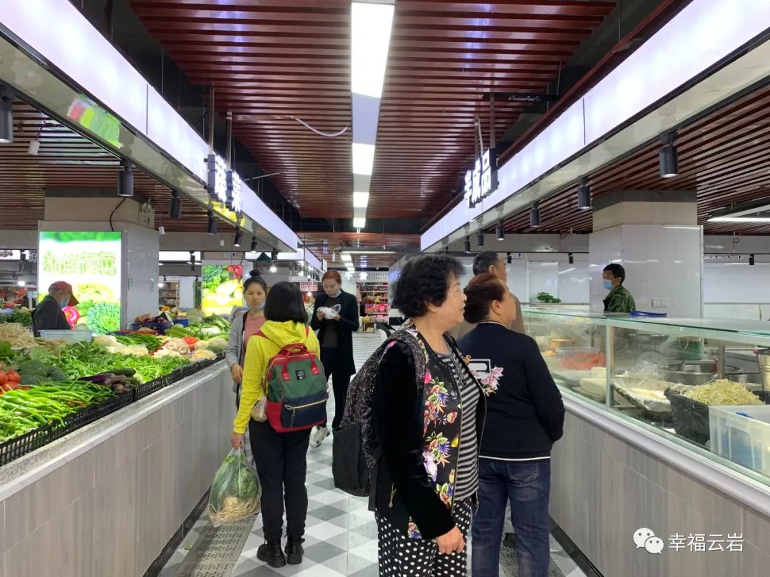 云岩区商务局：着力打造最具潮流魅力、烟火气十足的15分钟生活圈