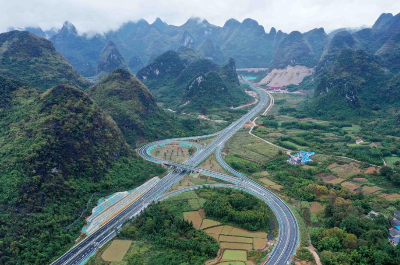 新桂柳高速即将通车