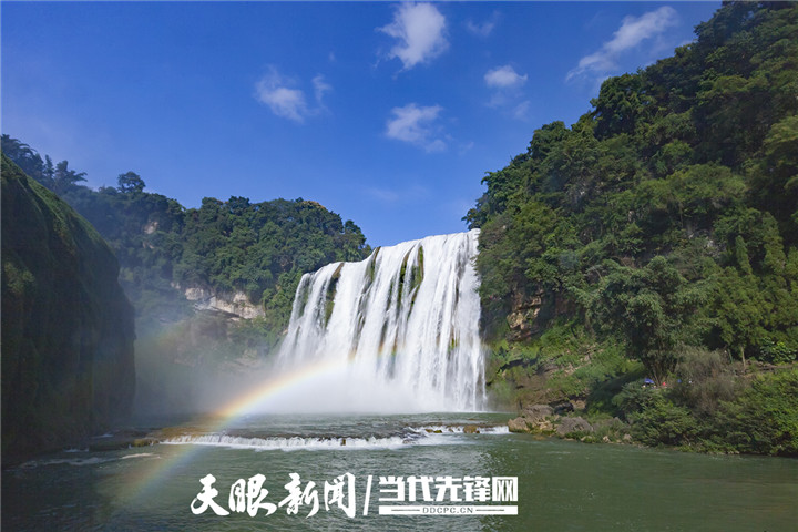 78440-黄果树瀑布。朱进 摄（贵州图片库发）.jpg