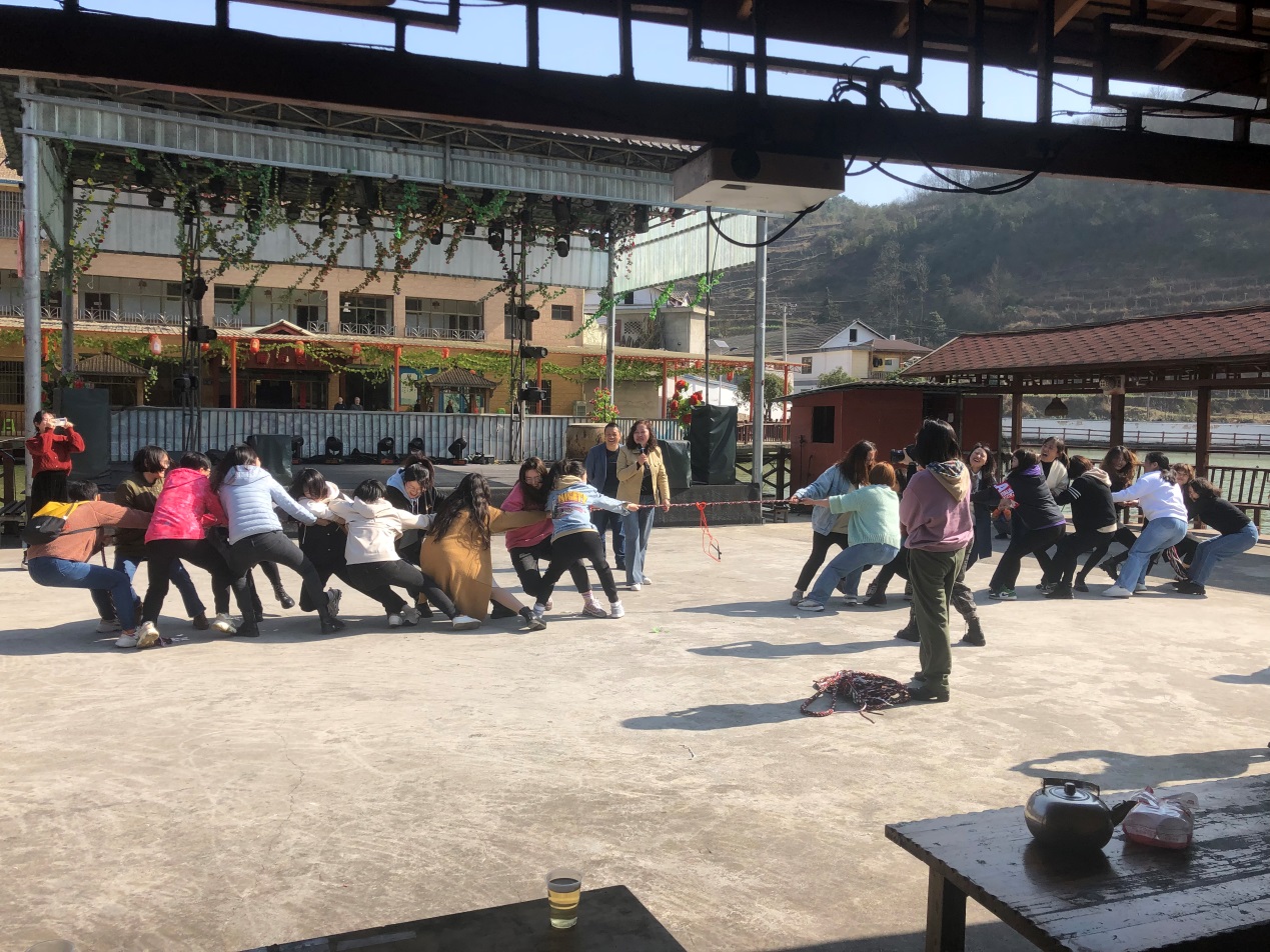 修文县税务局举办欢庆“三八”妇女节团建活动