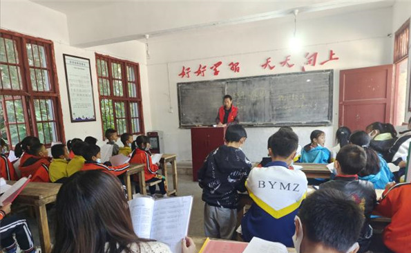 共青团白云区委“1234”扎实推进“双零村寨”试点创建工作