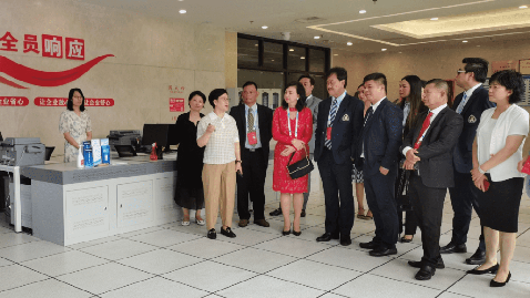 泰国贵阳华侨联合会、泰国总商会考察团赴贵安综保区考察