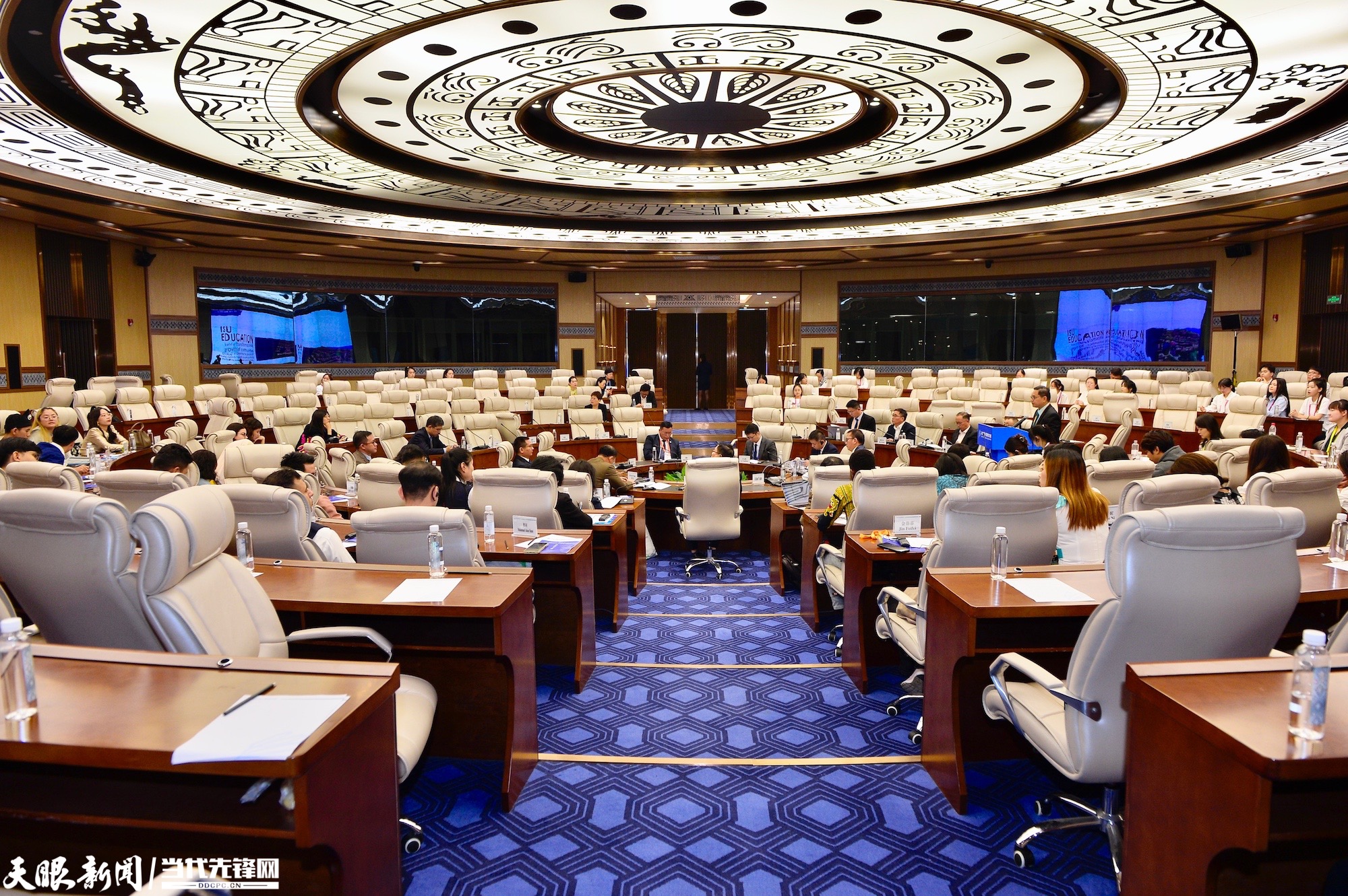 搭建跨文化交流桥梁!国际化青年人才培养论坛举行