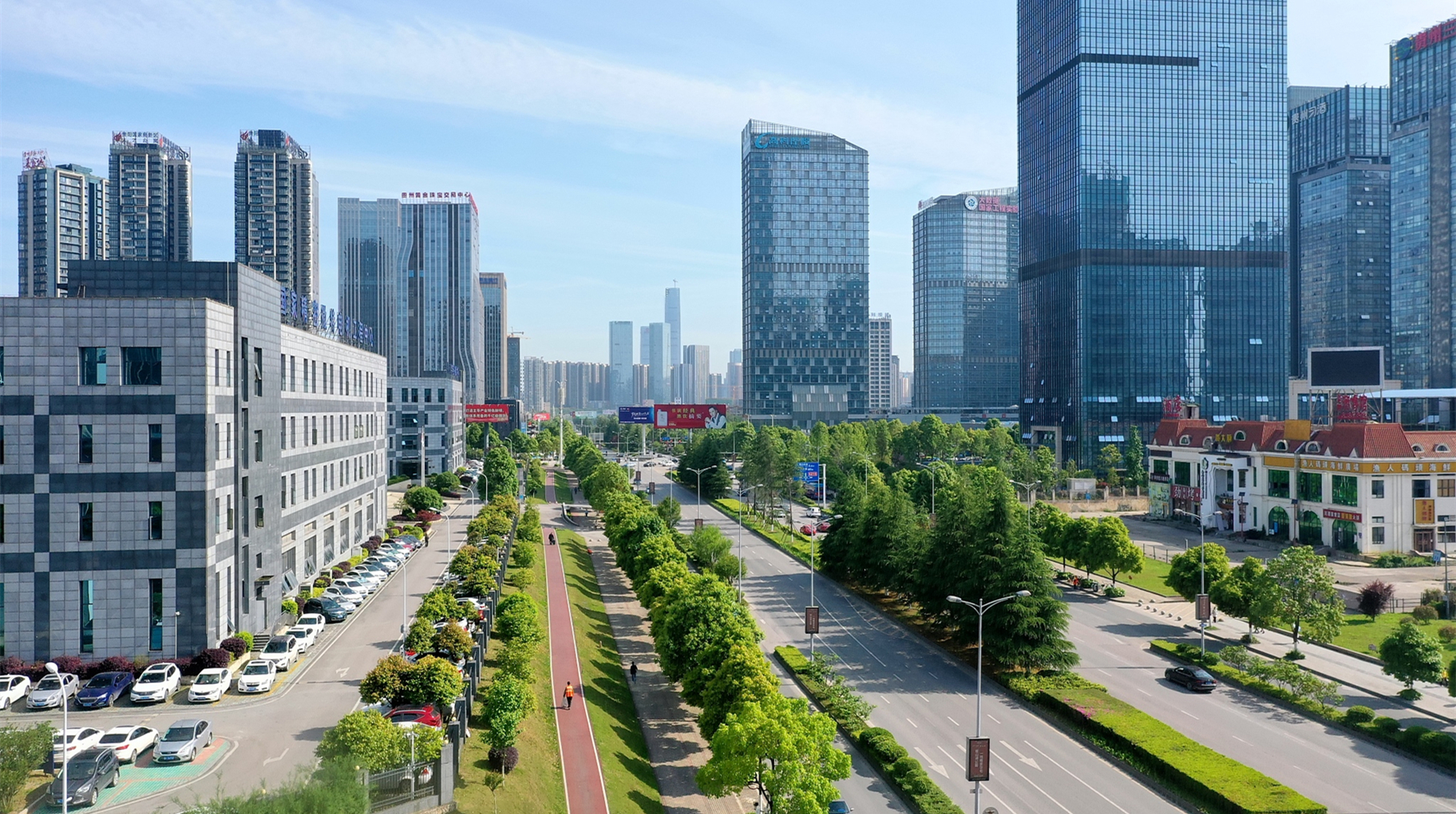 中秋国庆假期首日迎客流高潮 贵阳旅游订单量同比增长1611%