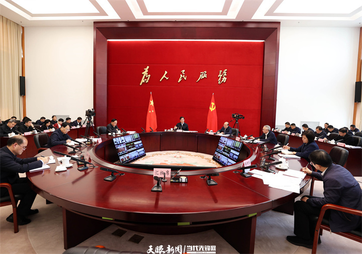 李炳军主持召开省政府党组(扩大)会议