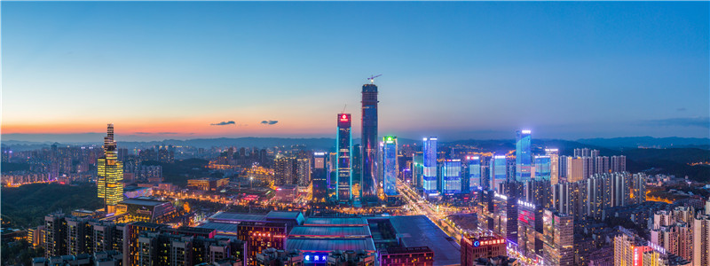 贵阳市出席省政协十三届二次会议的委员分组讨论政府工作报告