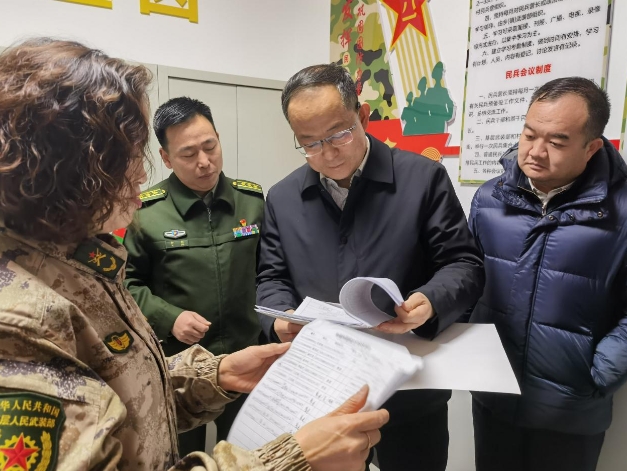洪兵到修文县调研退役军人工作