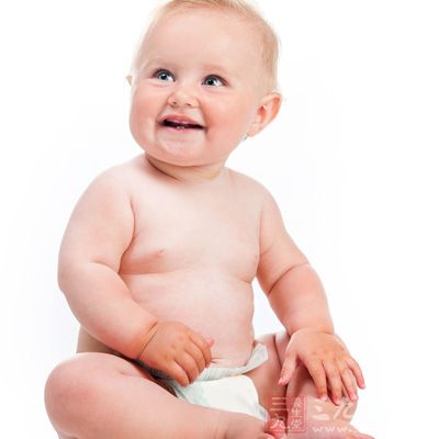 婴儿吐奶严重怎么办 怎样远离婴儿吐奶