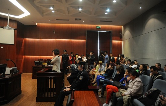 成都<em>奥迪女</em>无证醉驾肇事致死1人获刑1年_即