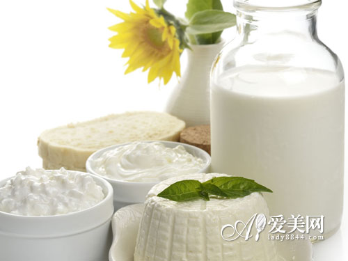 牛奶的14种妙用 滋补气血+养颜抗衰老