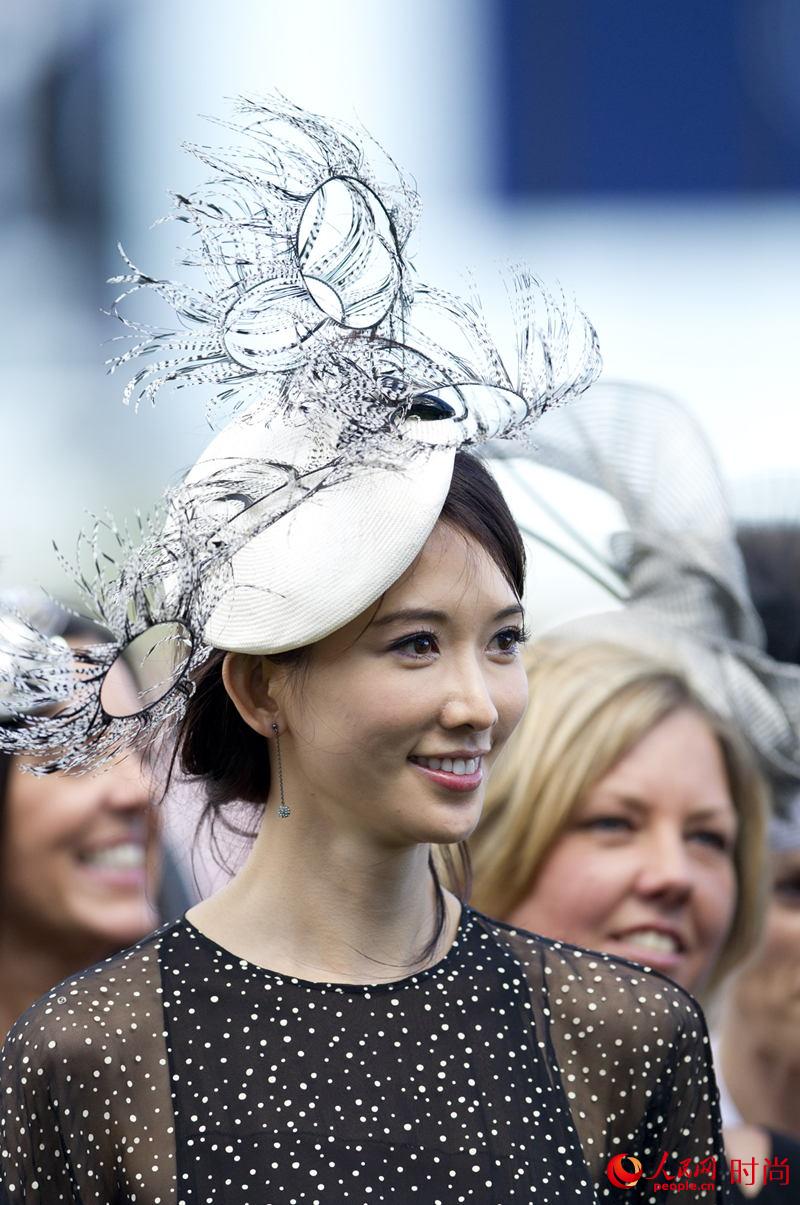 最新<em>林志玲林志玲</em> 酷似<em>兔女郎</em>