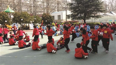 南京新学期将推幼儿园校园足球课