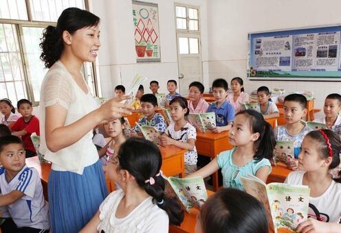 河北中小学教师职称评审今年首次实行评聘结合