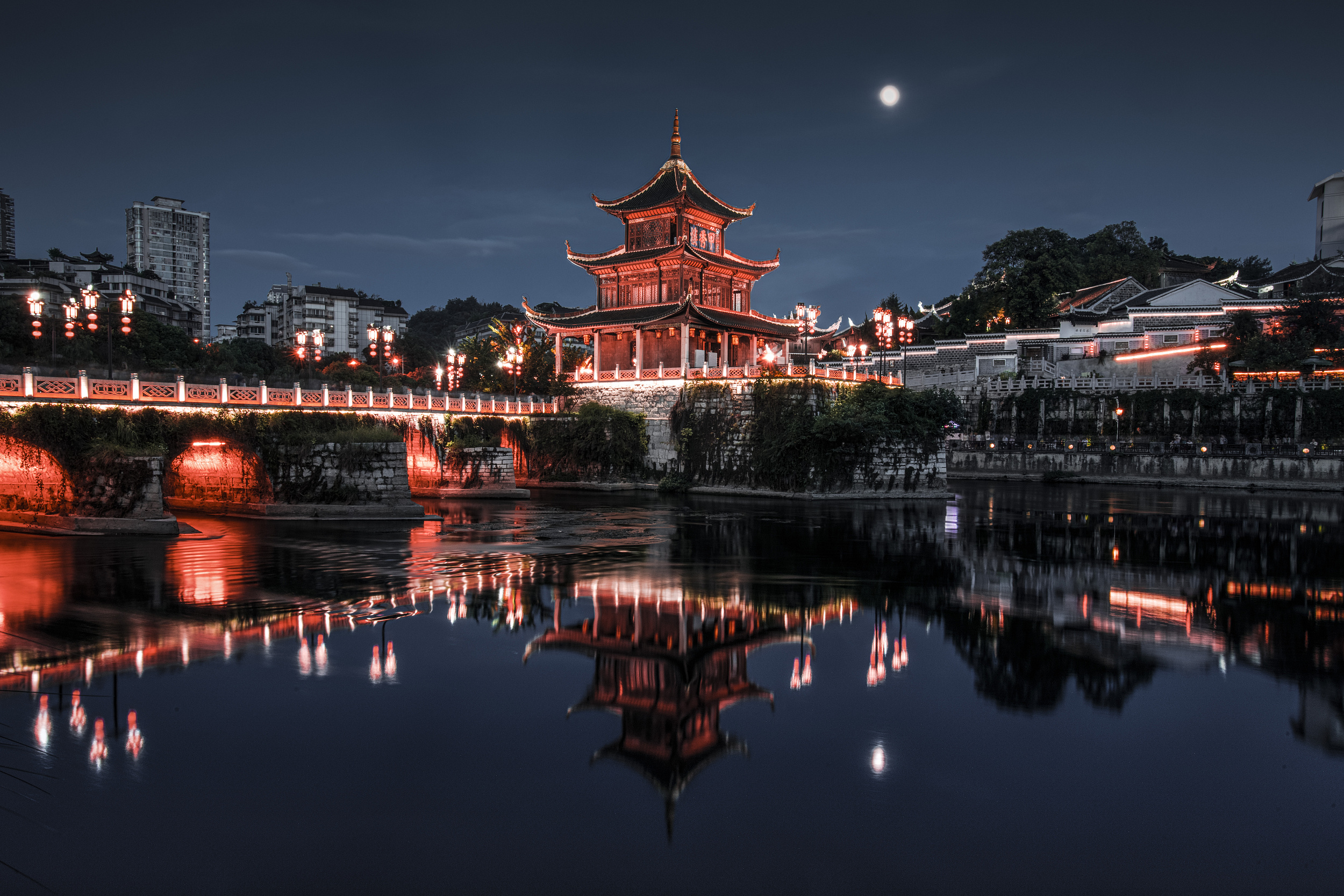 提质升级夜生活 贵阳市推动夜间经济发展_贵阳网专题