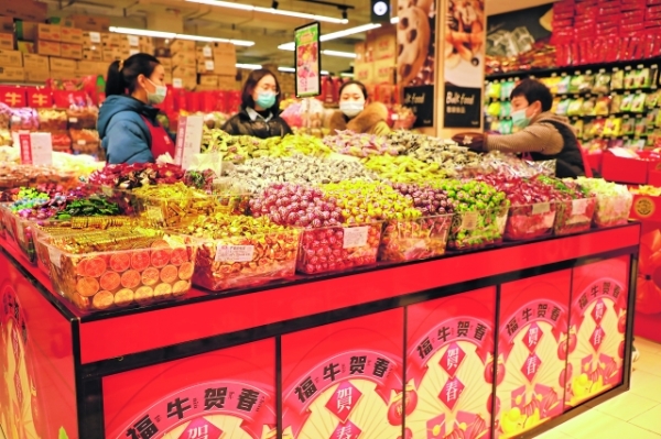 花溪区多部门采取有力措施——“盛装”迎新春 文明过新年