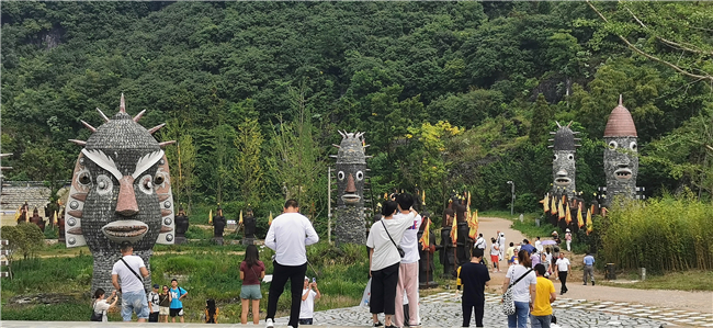 经开区阿歪寨村美丽村庄引客来