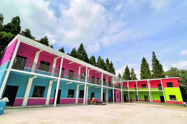 白云区实施强基工程提升教育服务硬件环境　15所校园提升改造收尾