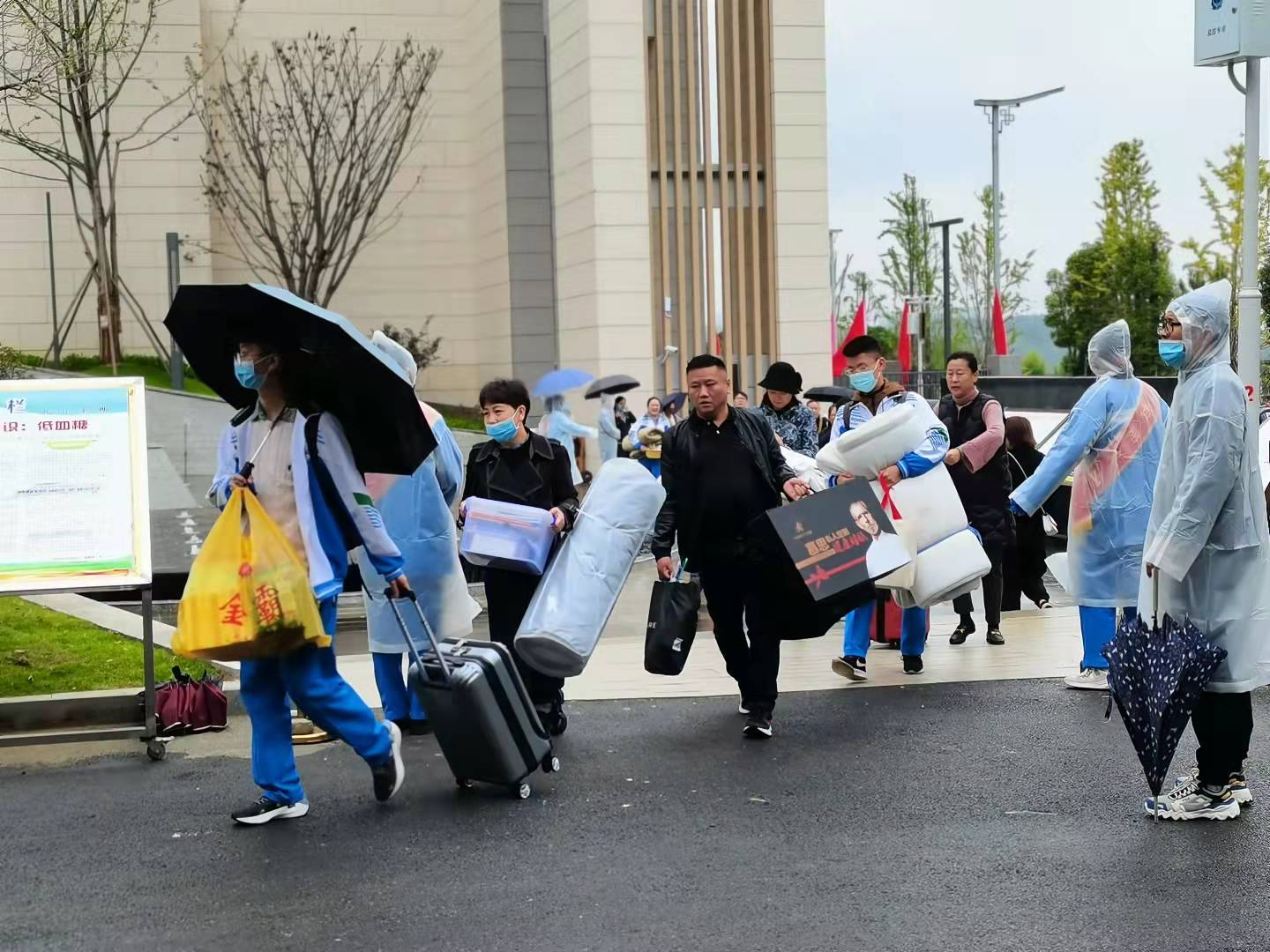 贵阳市第九中学搬迁新址 64年老校焕发新生-贵阳网