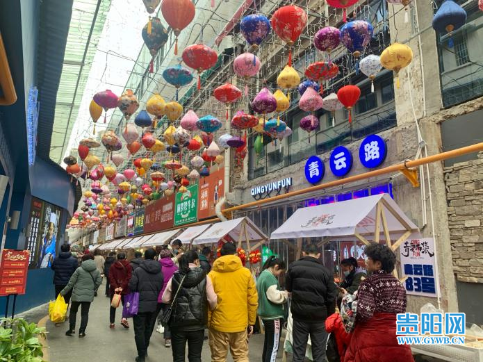 探访青云路步行街老街焕新颜假期人气旺