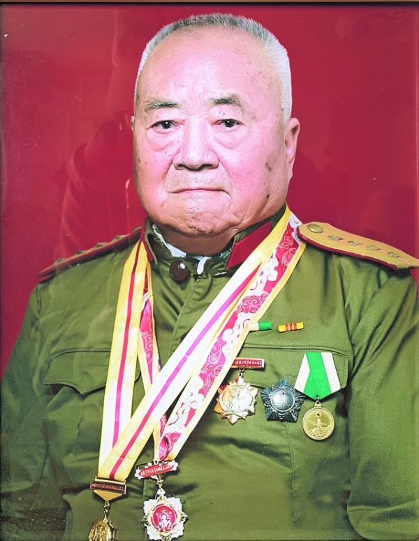 人物简介:王玉堂,97岁,原解放军一野五师六四八团战士,原贵阳化工机械