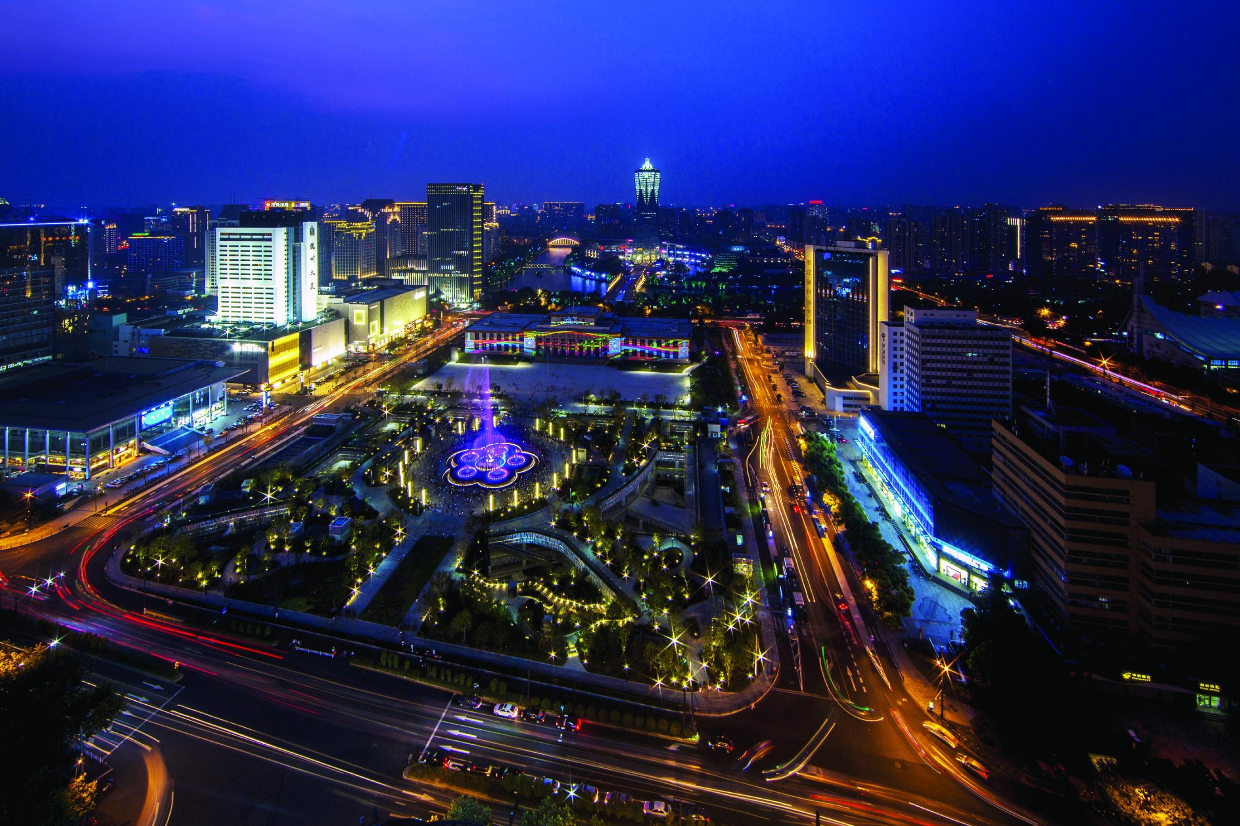 杭州向新型消费中心城市进发