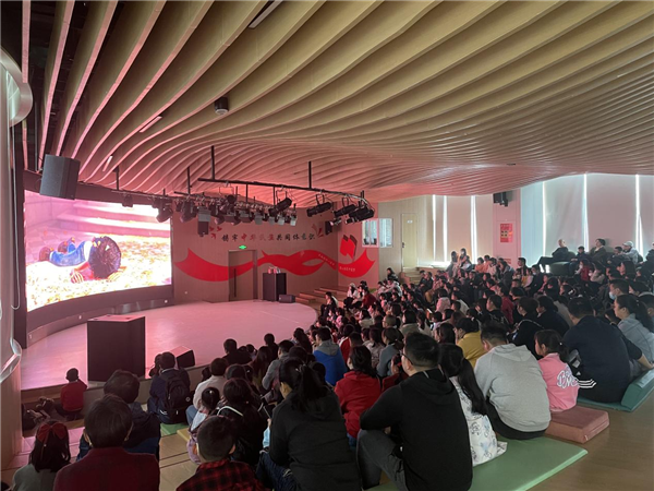 贵阳市少儿图书馆举办清明观影《寻梦环游记》活动