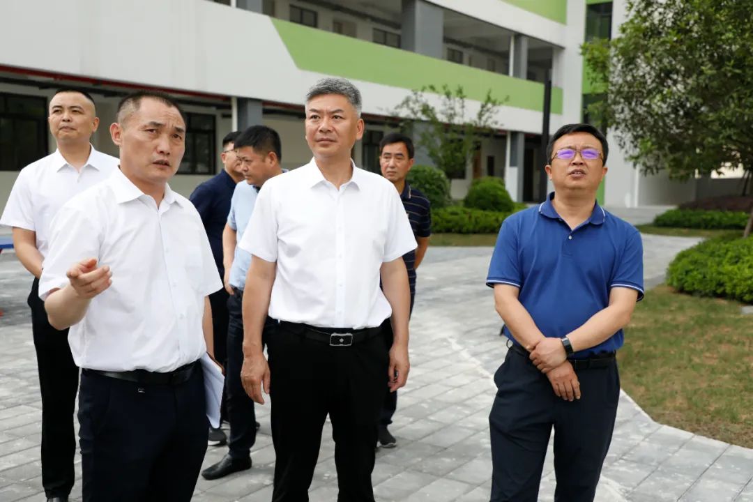 许俊松调研经开区花溪区重点项目建设并督导检查安全生产工作