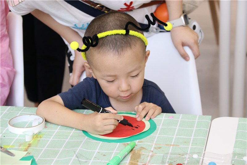贵阳市少儿图书馆举办《西瓜和蚂蚁》绘本阅读活动