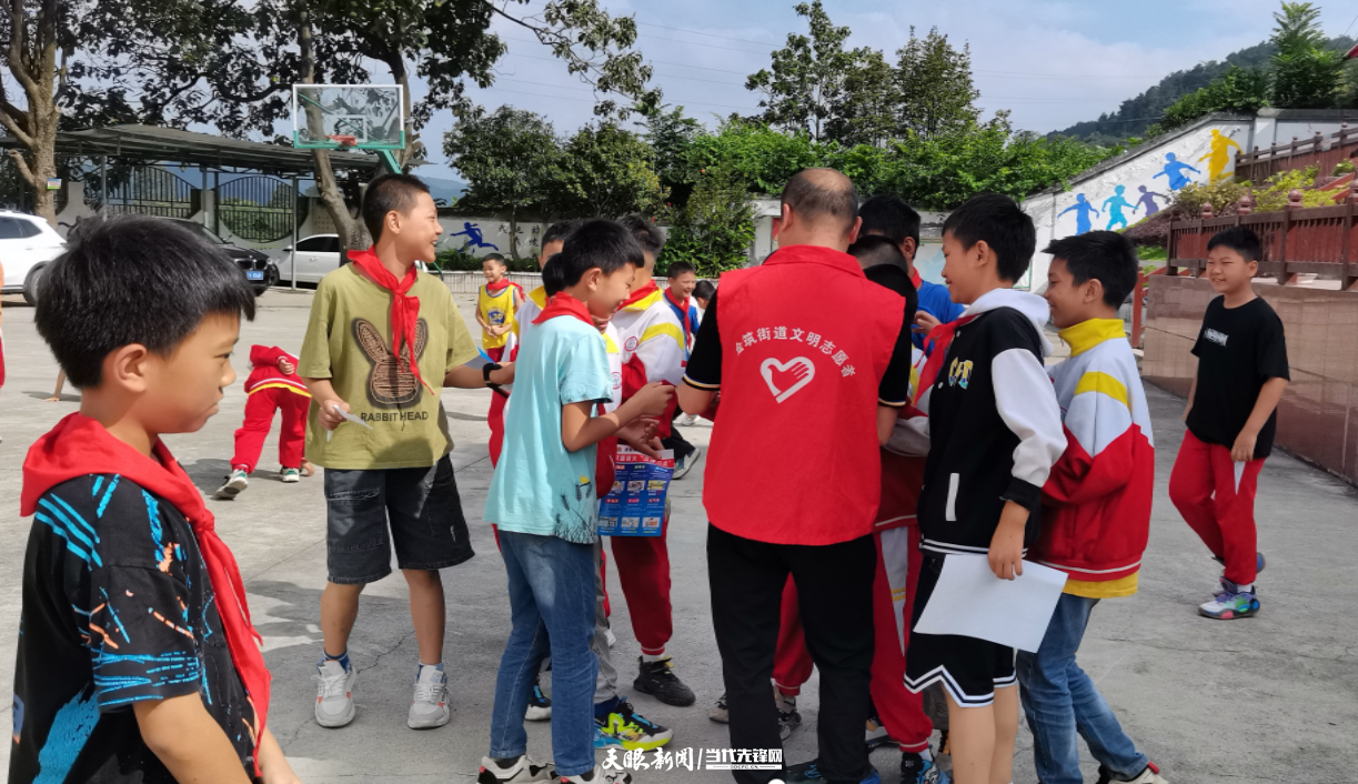 金筑街道：志愿服务涵养文明乡风