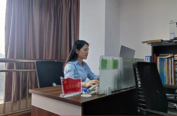 【先锋风采】唯有担当，不违良心；唯有奋斗，不负初心 ——记机电集团“党员先锋岗”谭华倩