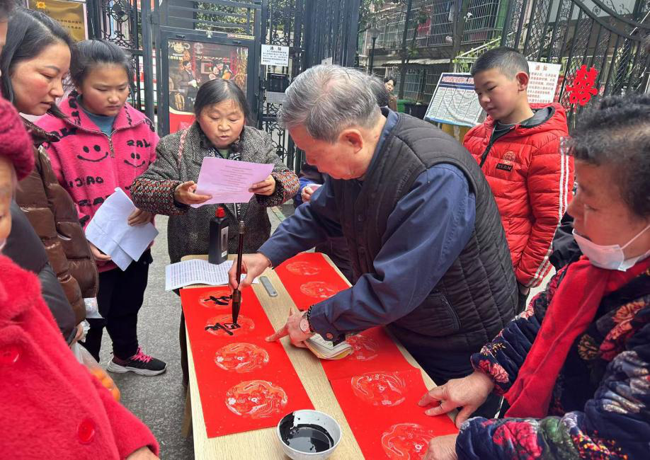 经开区平桥街道：文明实践活动添年味 形式多样迎春送祝福