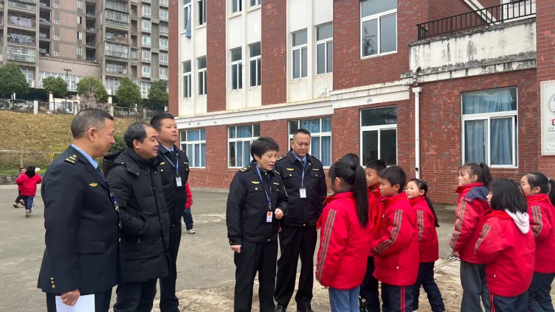 织密“防护网” 护航“开学季” 双龙市场监管分局强化春季校园食品安全监管