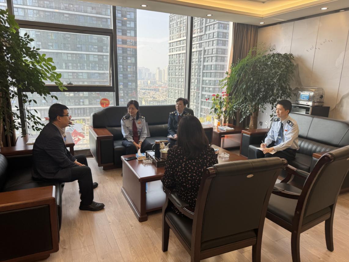 【税收宣传月】云岩税务：暖心走访听需求  上门服务助发展