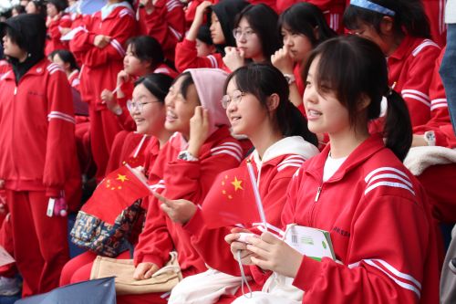 为科技打call!贵阳市第三实验中学2024年科技节现场嗨翻天