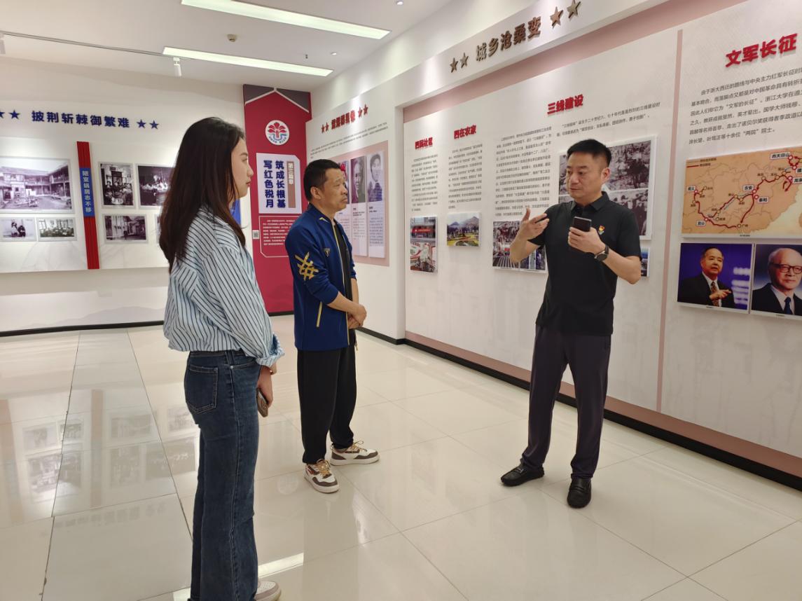 阔视野 开思路 白云区税务局赴红花岗区税务局党建示范点参观学习