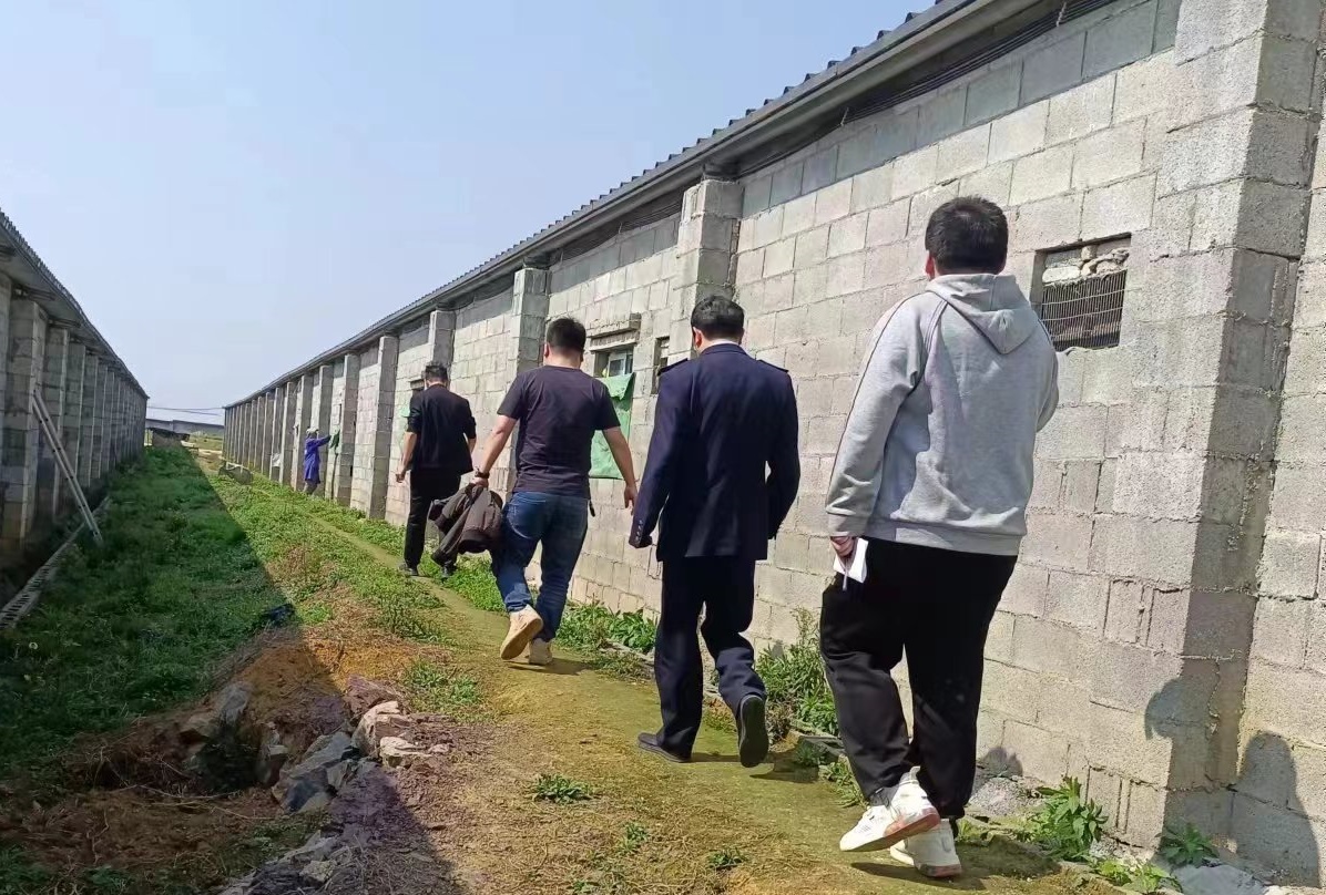 息烽税务走访企业优服务 助力养殖业稳步发展