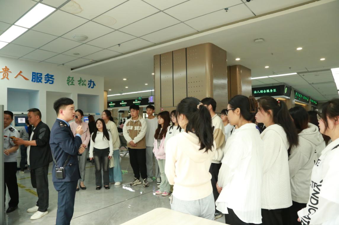 清镇税务：税校共建 护航青创