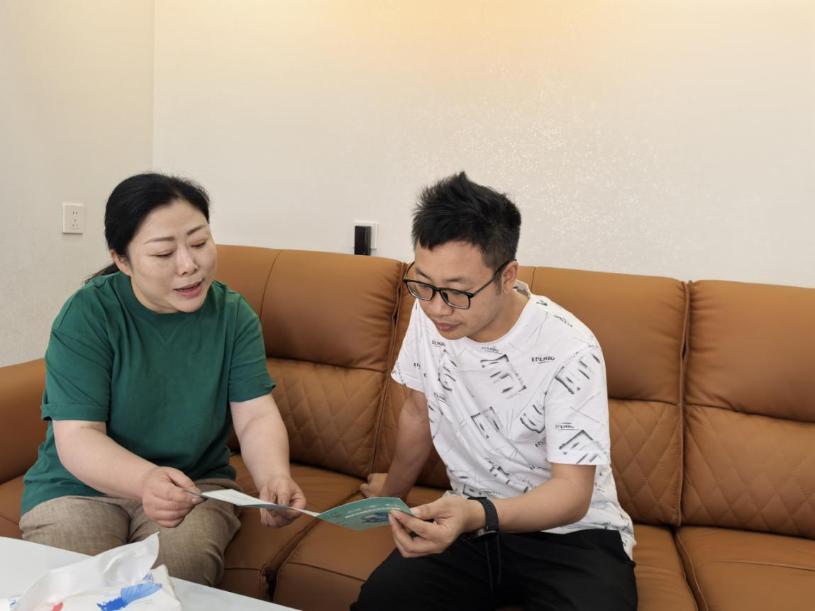 廉洁家访送清风 同心合力护廉网——南明区税务局开展廉洁家访